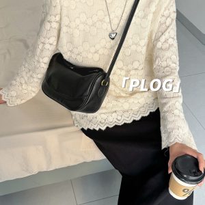 Aurastridebd.com Cocoa Curve Shoulder Bag Black Cocoa Curve Shoulder Bag Black.com Cocoa Curve Shoulder Bag Black Cocoa Curve Shoulder Bag Black 2